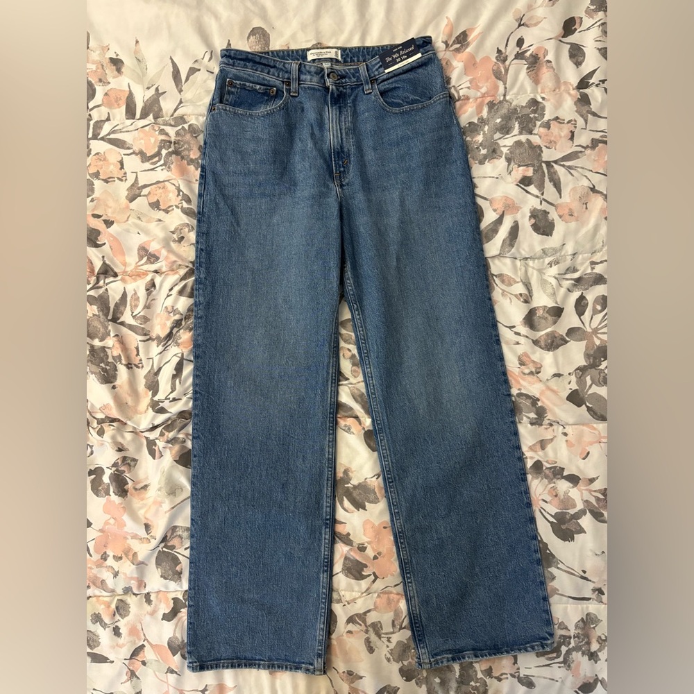 Abercrombie 90s relaxed jean